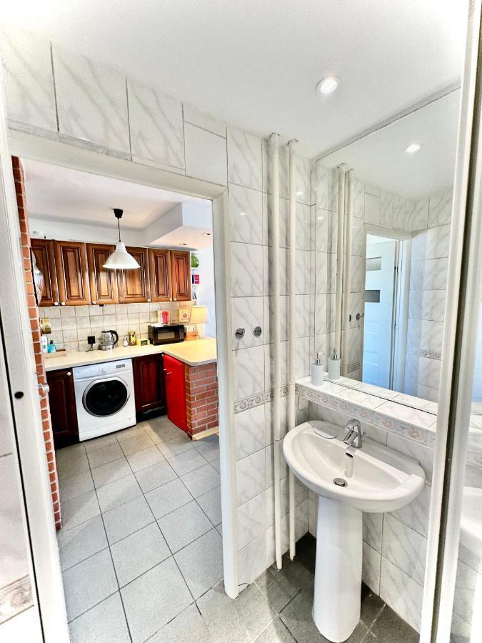 Super Apartament WHITE Warszawa 2x Metro Ścisłe Centrum WiFi 300 Mbs NEW Varsóvia Exterior foto